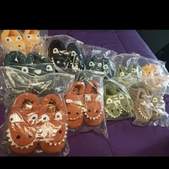 Gator slippers for toddlers sz 7-11 - Picture 4 of 4